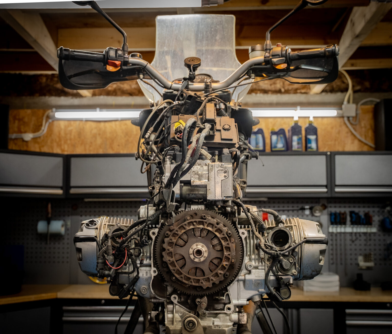 Cardan revisie en versnellingsbak revisie voor motoren bij Motorservice Sint Maarten